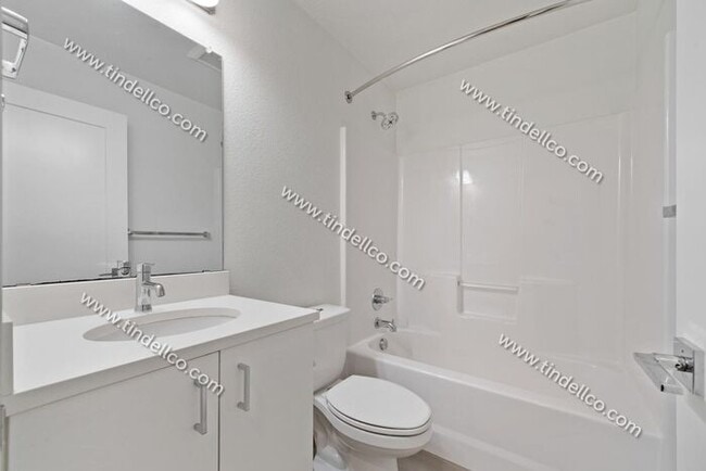 Photo - Sleek 3-Level Townhome in Hosford-Abernethy – Pet Friendly with W/S/G Included!