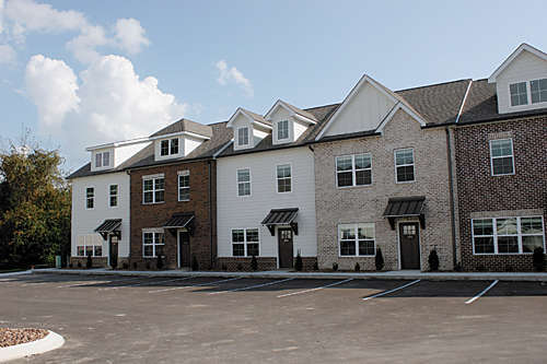 Photo - 421 Grady Way