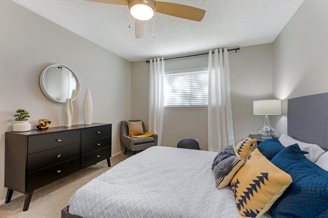 Valley Oaks Apartments