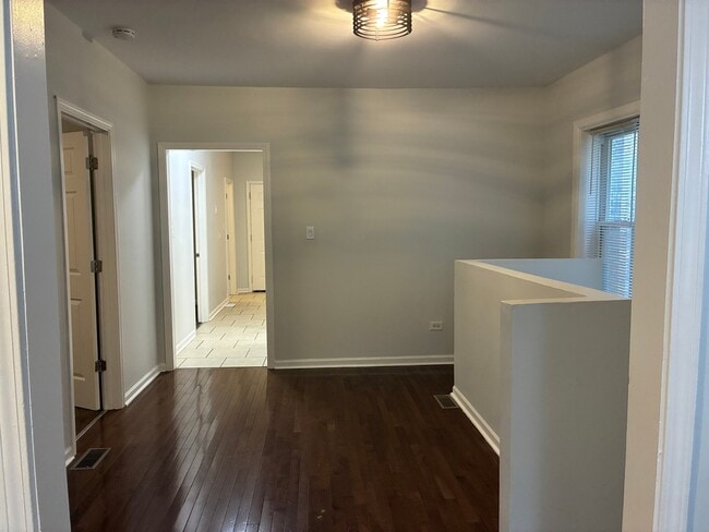 Photo - 8144 S Marshfield Ave Unidad 1