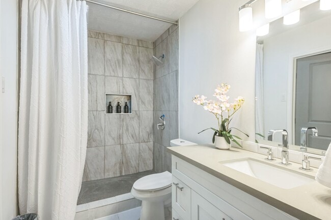 Building Photo - 5236 Perry St