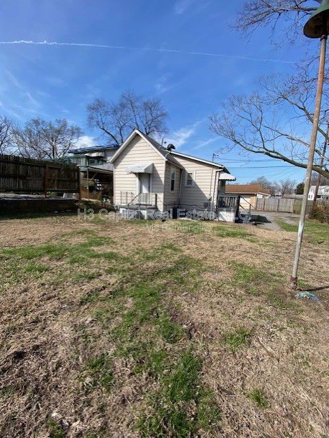 Photo - 809 Greenwood St