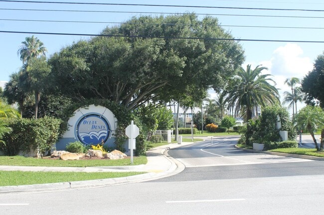 Photo - 1522 Ocean Dunes Cir