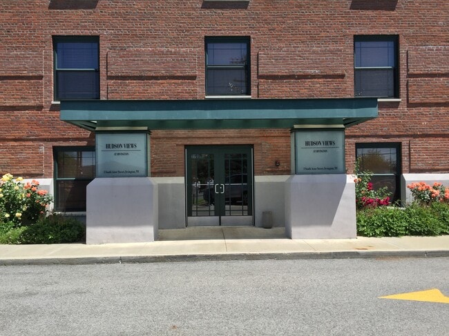 Photo - 1 S Astor St