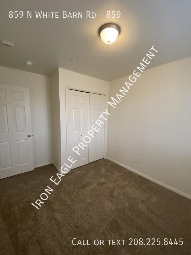 859 N White Barn Rd Apartment For Rent in Kuna, ID