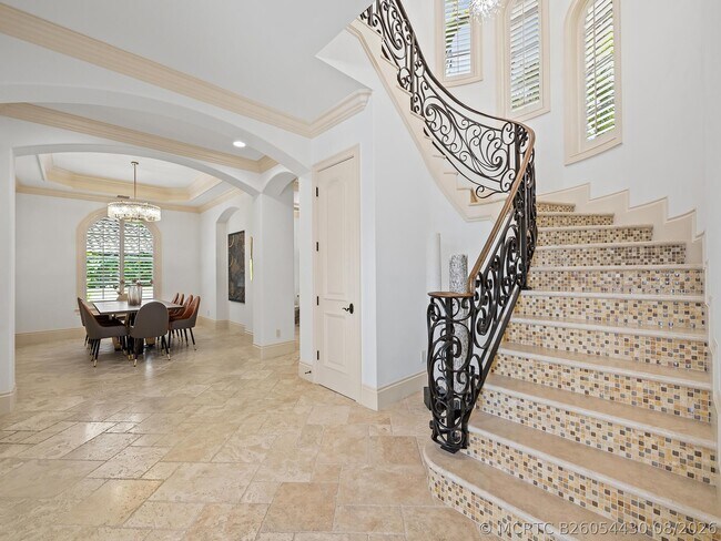 Photo - 639 Middle River Dr