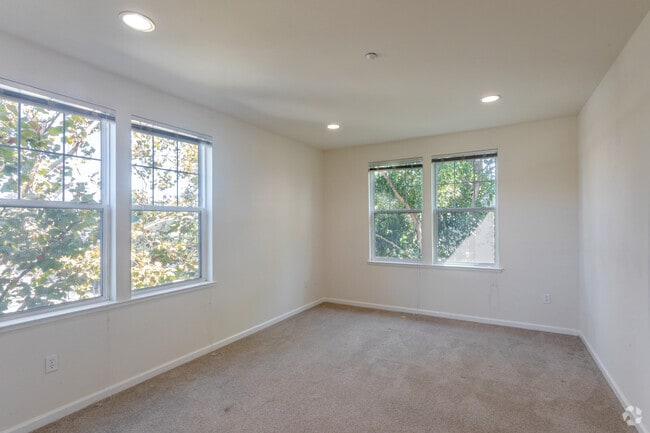 2BR,1BA - 1145SF - Room
