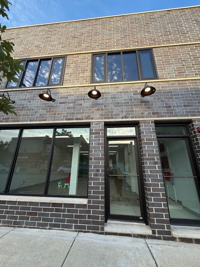 Photo - 33 N Cass Ave