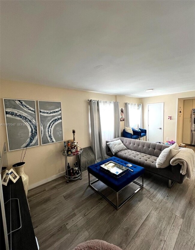 Building Photo - 1340 Lincoln Rd Unit 408