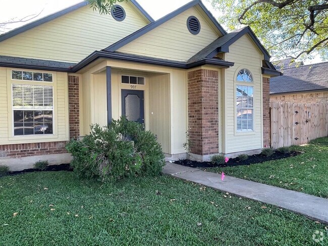 Building Photo - 907 Black Locust Drive West Rental