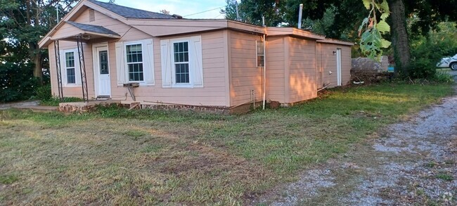 Building Photo - 1338 Old Hwy 33 E Rental