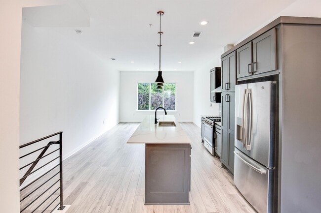 Photo - 2804 S 1st St