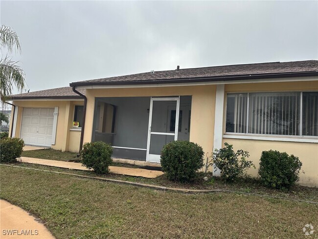 Building Photo - 1018 Cape Coral Pkwy W Rental