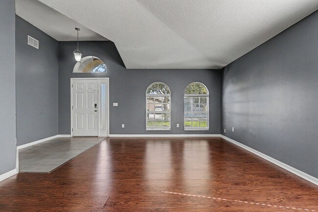 Photo - 30936 Baclan Dr