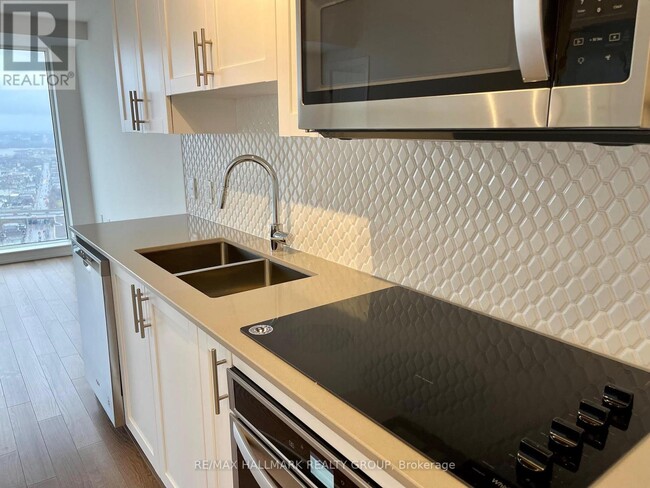Photo - 805 Carling Ave Unit 3002