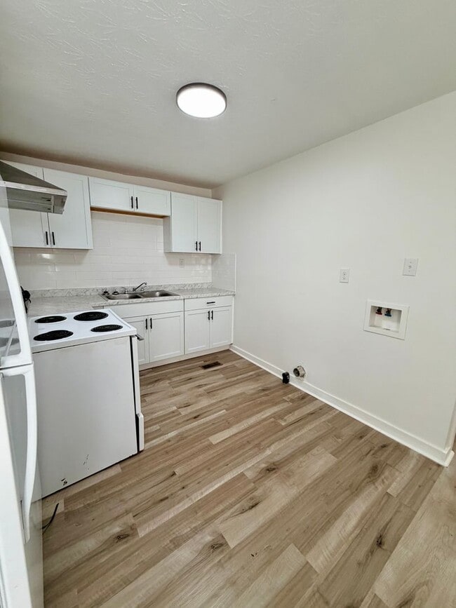 Photo - 531 Smith St