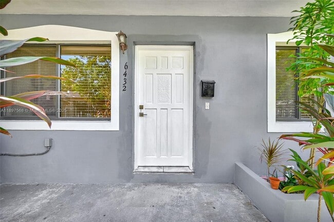Photo - 6432 NE 1st Ct Unidad 6432