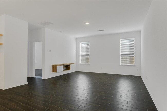 Photo - 661 Pickrell Lp