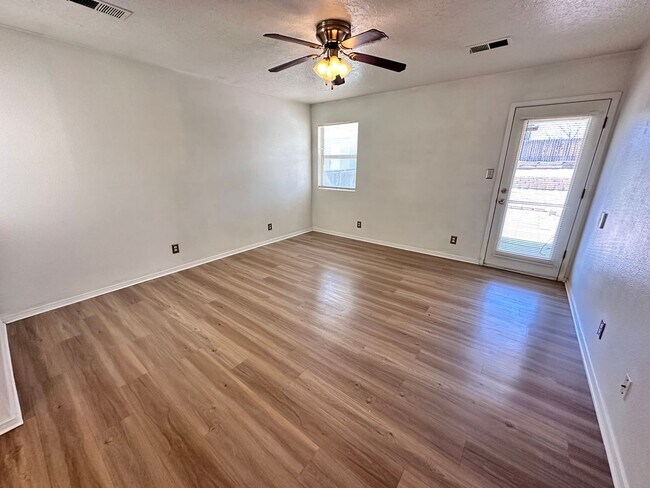 Photo - 3 Bedroom 2 Bath 2 Car Garage w/ Fenced in Yard