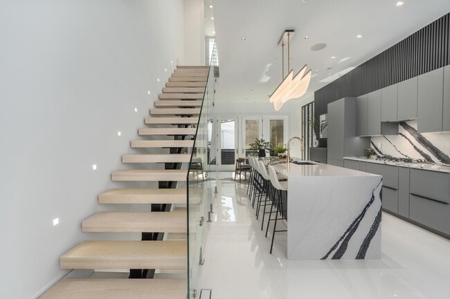 Building Photo - 1604 13th St NW