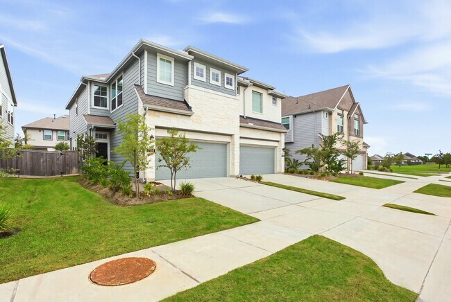 21122 Medina River Dr