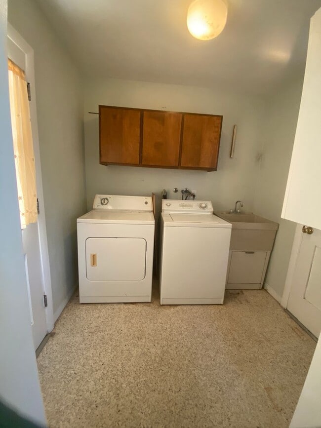 Photo - Cute 2/2 in Debary with new kitchen appliances!