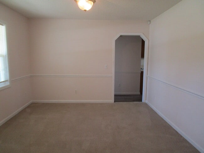 Photo - 2555 Nicholson Dr