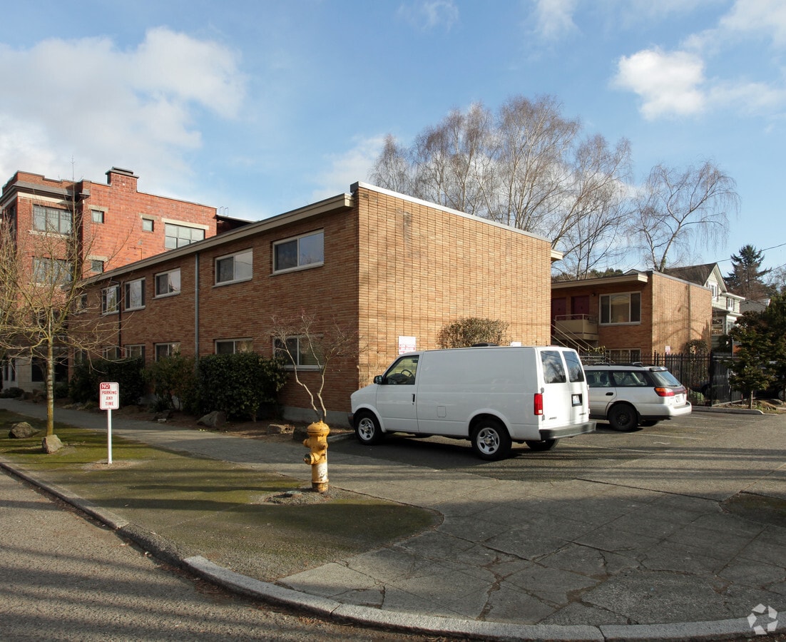 Adamson Apartments - Adamson Apartments