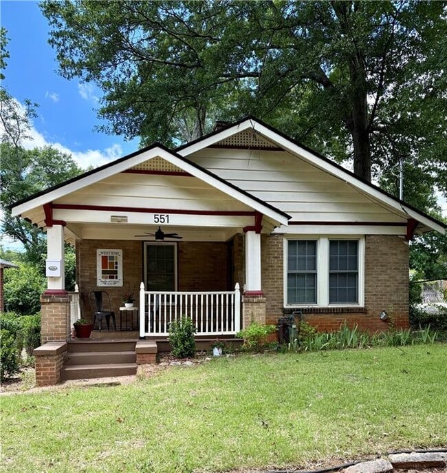 Building Photo - 551 Culberson St SW