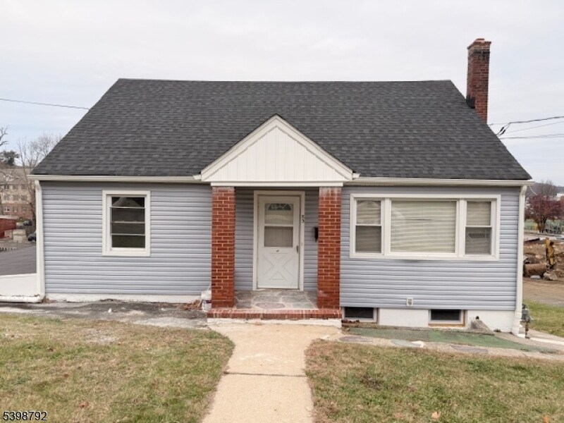 Photo - 83 Academy St