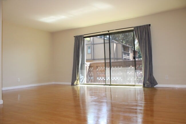 Photo - 507 Chabre Ct