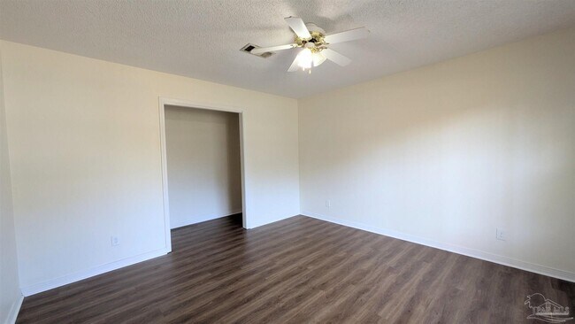 Photo - 6942 Falcon Dr