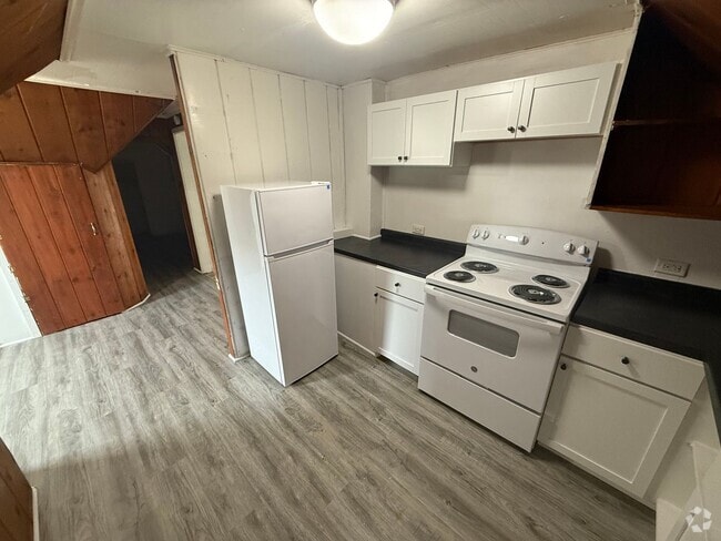 Building Photo - 2408 W High St Unit 2408 W High St  3 Rental