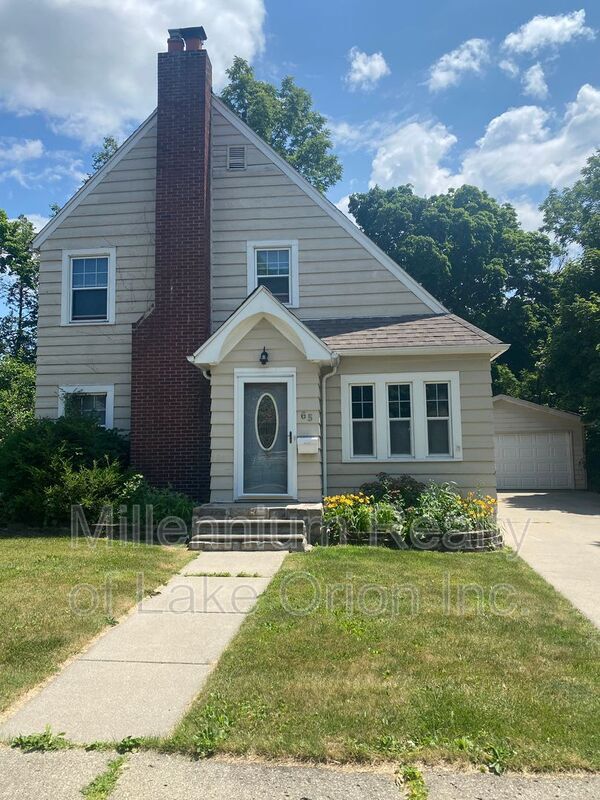 Building Photo - 65 Chippewa Rd Rental