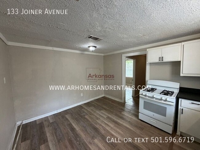 Photo - 133 Joiner Ave