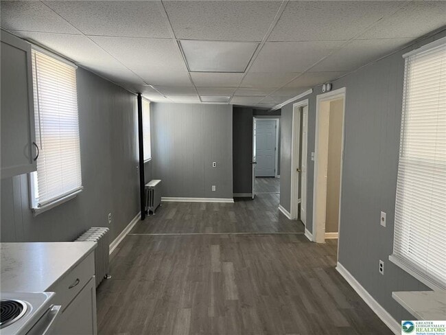 Photo - 62 E Garrison St