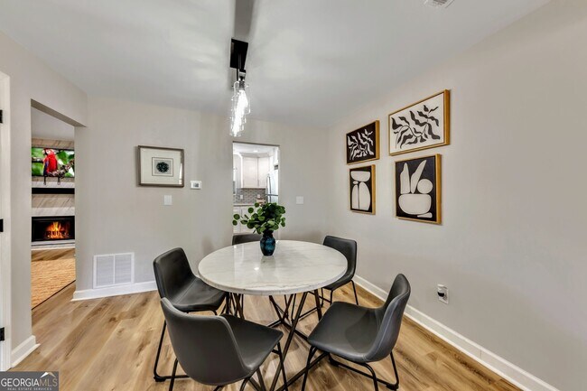 1018 Falling Valley Ct SE