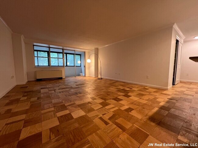 2 Hawthorne Pl Unit 3M