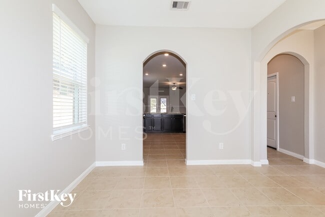 Photo - 8981 Oval Glass St