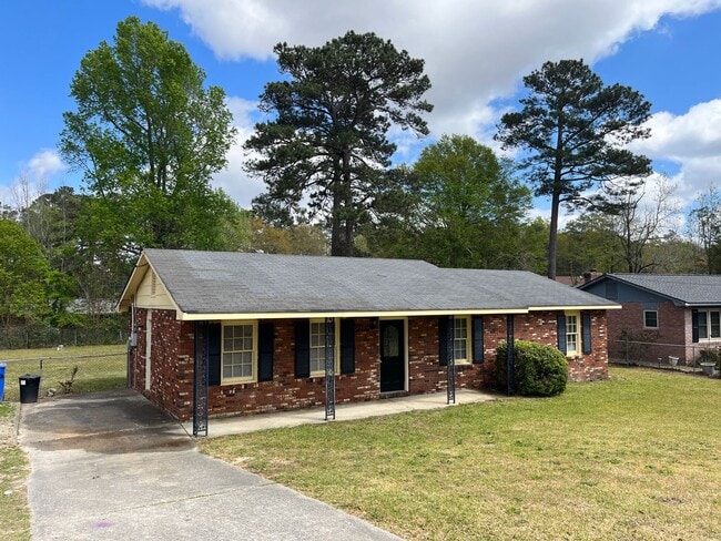 Photo - **AVAILABLE NOW**4 Bedroom / 1.5 Bathroom Home for Rent in East Columbus, GA***