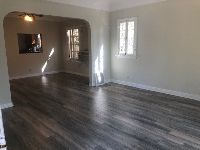 410 N Orange Grove Ave Unit 410