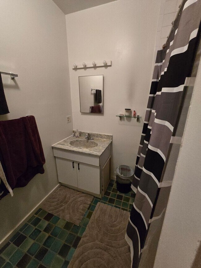 Photo - 1730 Green St Unidad 3F