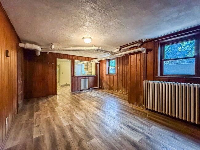 Photo - Updated 2 Bedroom Apartment Near UIUC – Convenient Location & Great Amenities