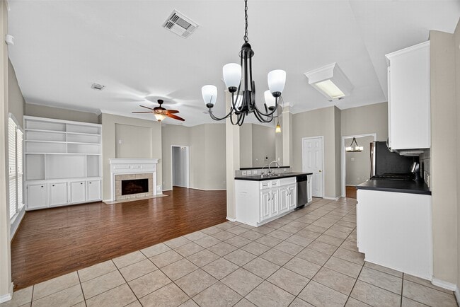 Photo - 3619 Parkshire Dr