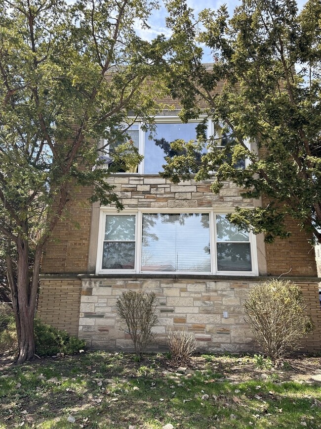 Photo - 8118 S Saginaw Ave Condo