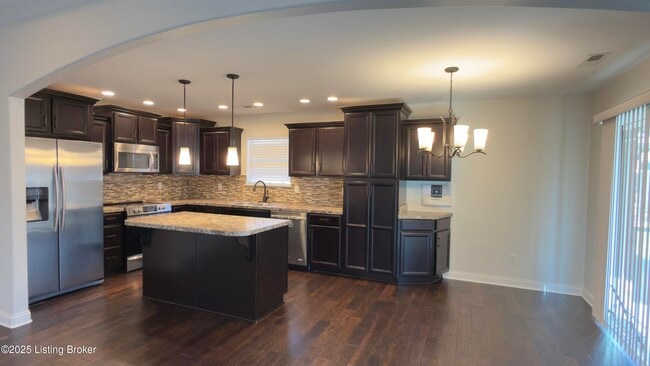 Photo - 11548 Independence Way