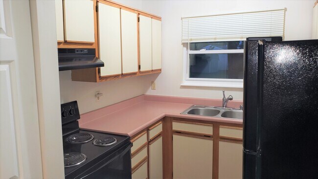 Photo - 1448 Maria Ave