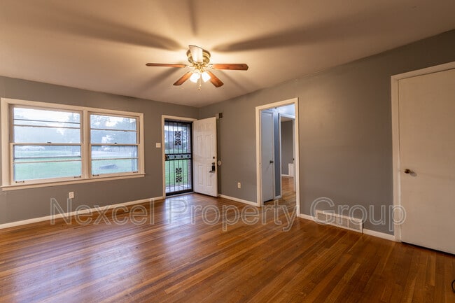 Photo - 430 N Graham St