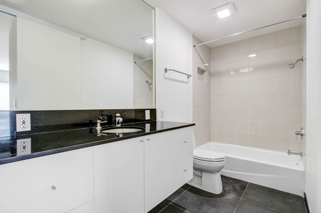 Photo - 117 Pacific St. in Sant Monica - 1 block to the beach and Main St!