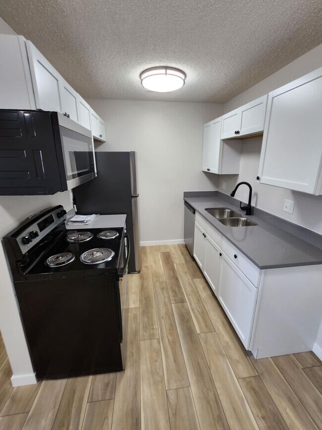 Photo - Remodeled 2-bedroom 1 bathroom Unidad B-30